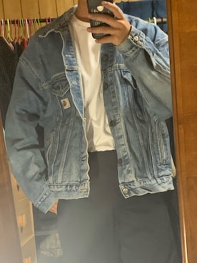 「部屋撮り」｜「アイテム（デニムジャケット）」を使った、Daiyaさん（メンズ・173cm）の春コーディネート