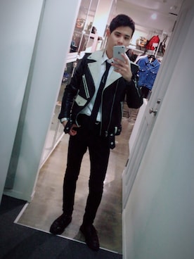 「SAINT LAURENT PARIS（サンローランパリ）のアイテム（ネクタイ）」を使った、ちゃんこ鍋さん（メンズ・163cm）の秋コーディネート
