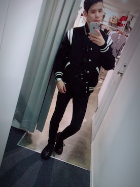 「SAINT LAURENT PARIS（サンローランパリ）のアイテム（スタジャン）」を使った、ちゃんこ鍋さん（メンズ・163cm）の秋コーディネート