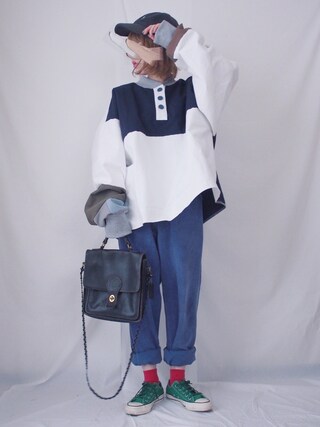tomomi使用「Handmade（ツギハギプルオーバー（ホワイト×ネイビー））」的時尚穿搭