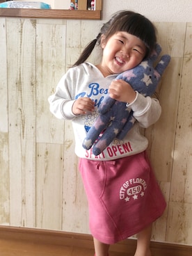 「アイテム（スカート）」を使った、hanetoraさん（キッズ・90cm）の冬コーディネート