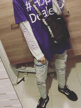 「SPINNS（スピンズ）のアイテム（Tシャツ/カットソー、ホワイト系）」を使った、nakkさん（レディース・165cm）の冬コーディネート