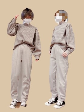 「JUNOAH（ジュノア）のアイテム（スラックス）」を使った、momoさん（レディース・154cm）の秋コーディネート