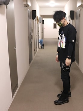 「黒スキニー」｜「アイテム（ウォレットチェーン）」を使った、ウナギさん（メンズ・175cm）の冬コーディネート