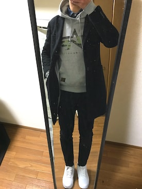 「チェスター」｜「アイテム（スニーカー）」を使った、アワビ王子さん（メンズ・180cm）の冬コーディネート