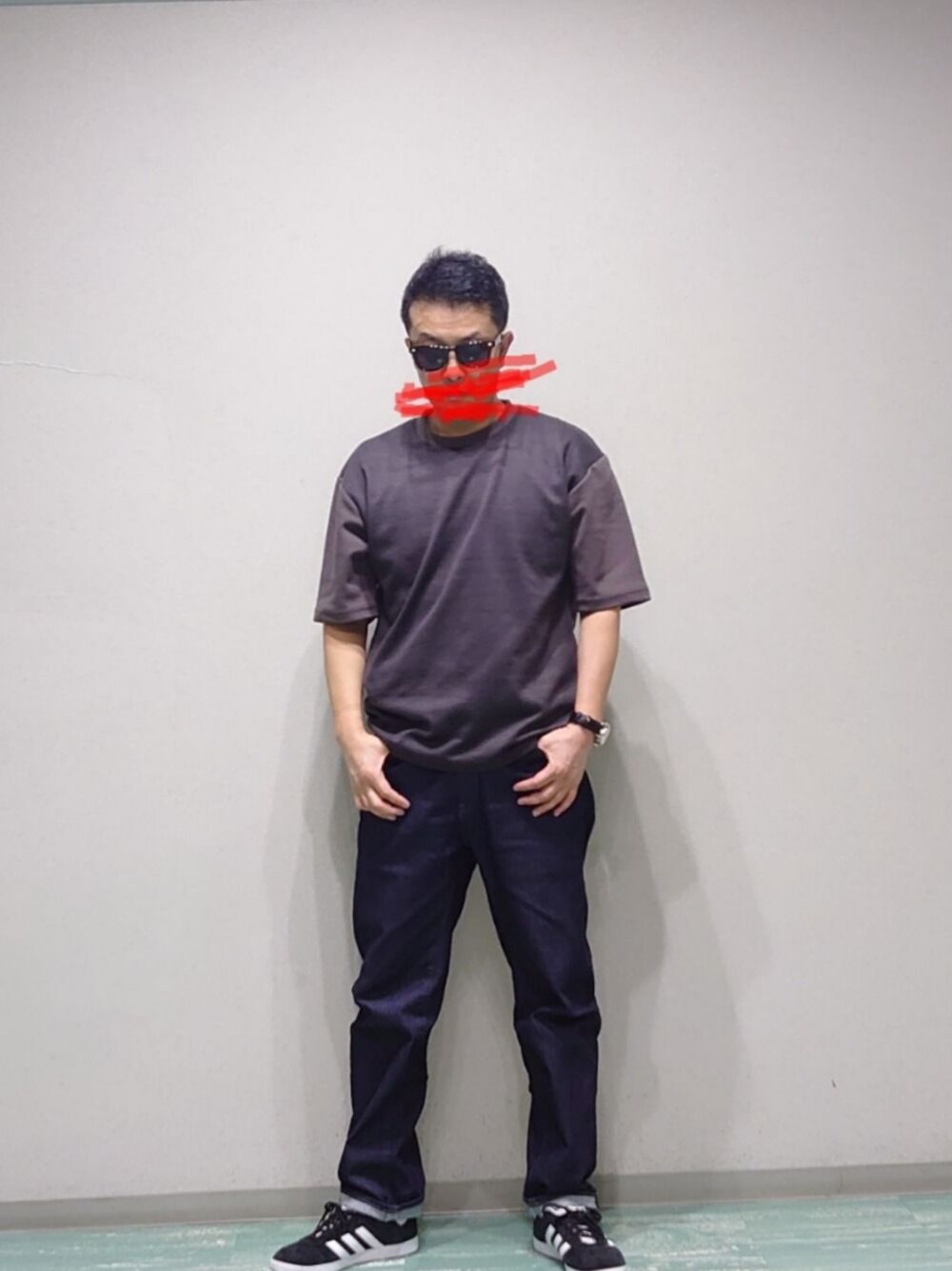 「セイコー、UNIQLO、ユニクロ、ジーユー、GU、アディダス、adidas、プチプラ、夏コーデ」｜「UNIQLOのアイテム（デニムパンツ、ブルー系）」を使った、タイガーさん（メンズ・172cm）の夏コーディネートの1枚目の写真