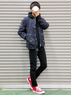 「赤コンバース」｜「アイテム（ブルゾン）」を使った、jinさん（メンズ・176cm）の冬コーディネート