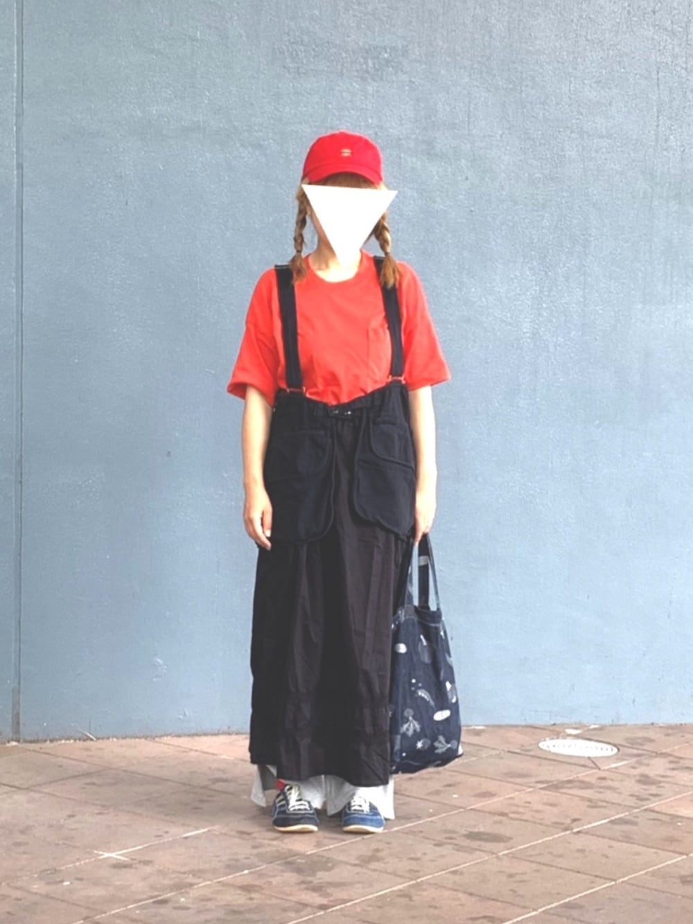 「ネイビー、ベスト、ワンピース、デニム、GU、キャップ、リブニット、リブパンツ、トートバッグ」｜「FRAPBOISのＤＯＭＤＯＭキャップ（キャップ、レッド系）」を使った、yukaさん（レディース・152cm）の夏コーディネートの1枚目の写真