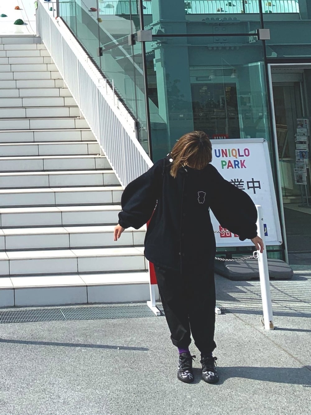 「オールブラック、ドット、ＮＩＫＥ、メルトン、低身長コーデ、ブラック、カラーソックス、モノトーン」｜「frankygrowのアイテム（ジャケット/アウター、ブルー系）」を使った、yukaさん（レディース・152cm）の冬コーディネートの1枚目の写真