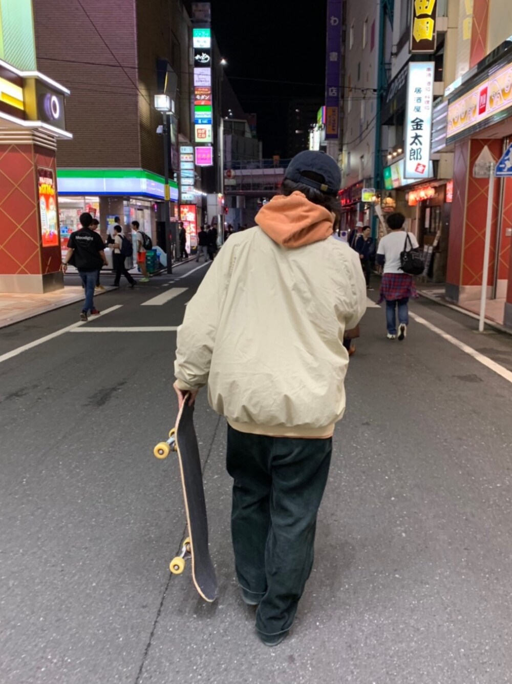「ビッグシルエット、スケーター、90'sスタイル、Polo Ralph Lauren」｜「POLO RALPH LAURENのアイテム（ナイロンジャケット、ベージュ系）」を使った、sgkndyさん（メンズ・172cm）の秋コーディネートの1枚目の写真