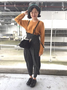 「ハイウエストパンツ」｜「アイテム（ハンチング/ベレー帽）」を使った、めんめんさん（レディース・161cm）の秋コーディネート