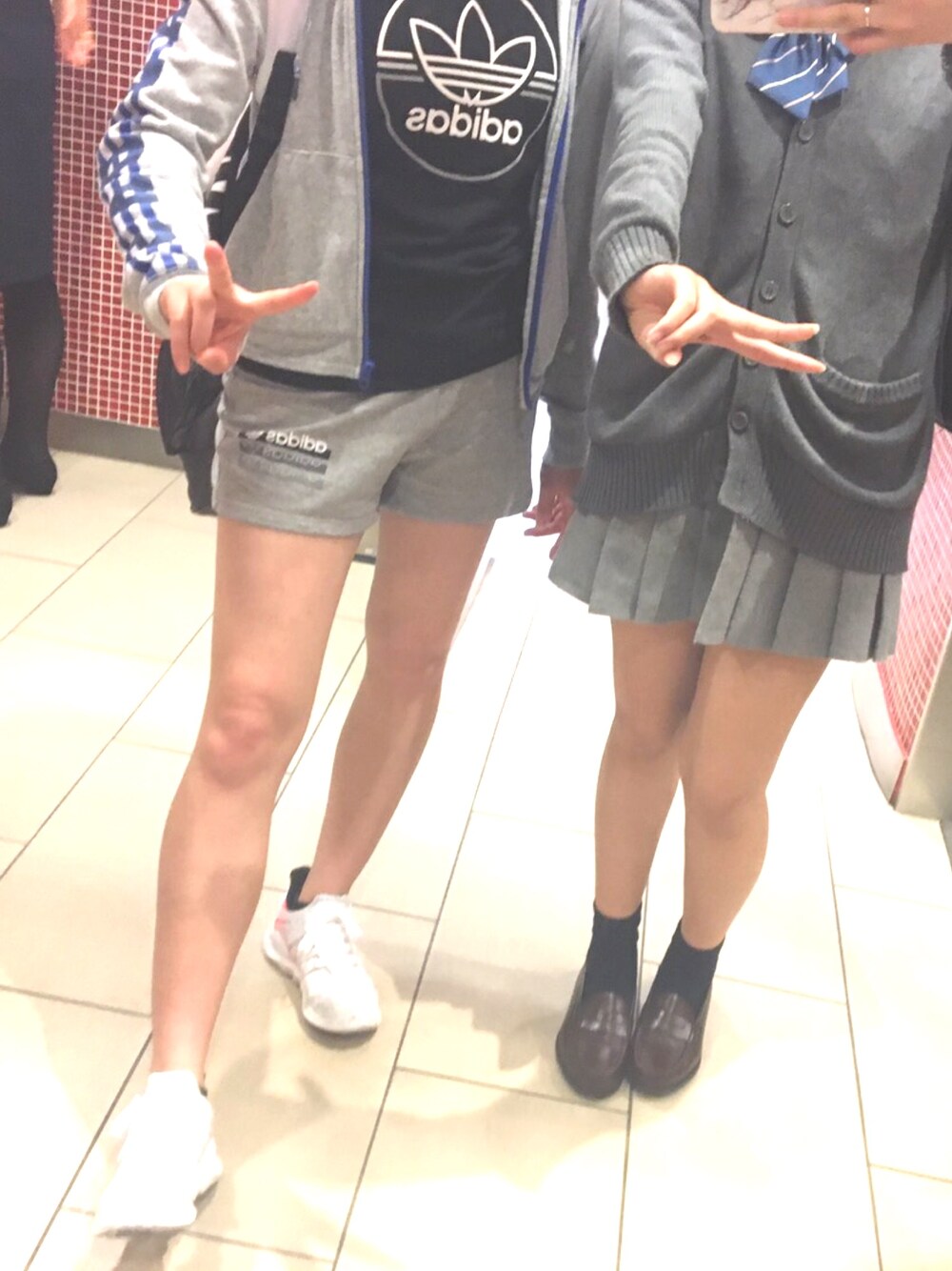 「ラクチンコーデ、スポーティ、全身adidasコーデ」｜「adidasのアイテム（トップス、ブラック系）」を使った、Yunaさん（レディース・167cm）の夏コーディネートの1枚目の写真