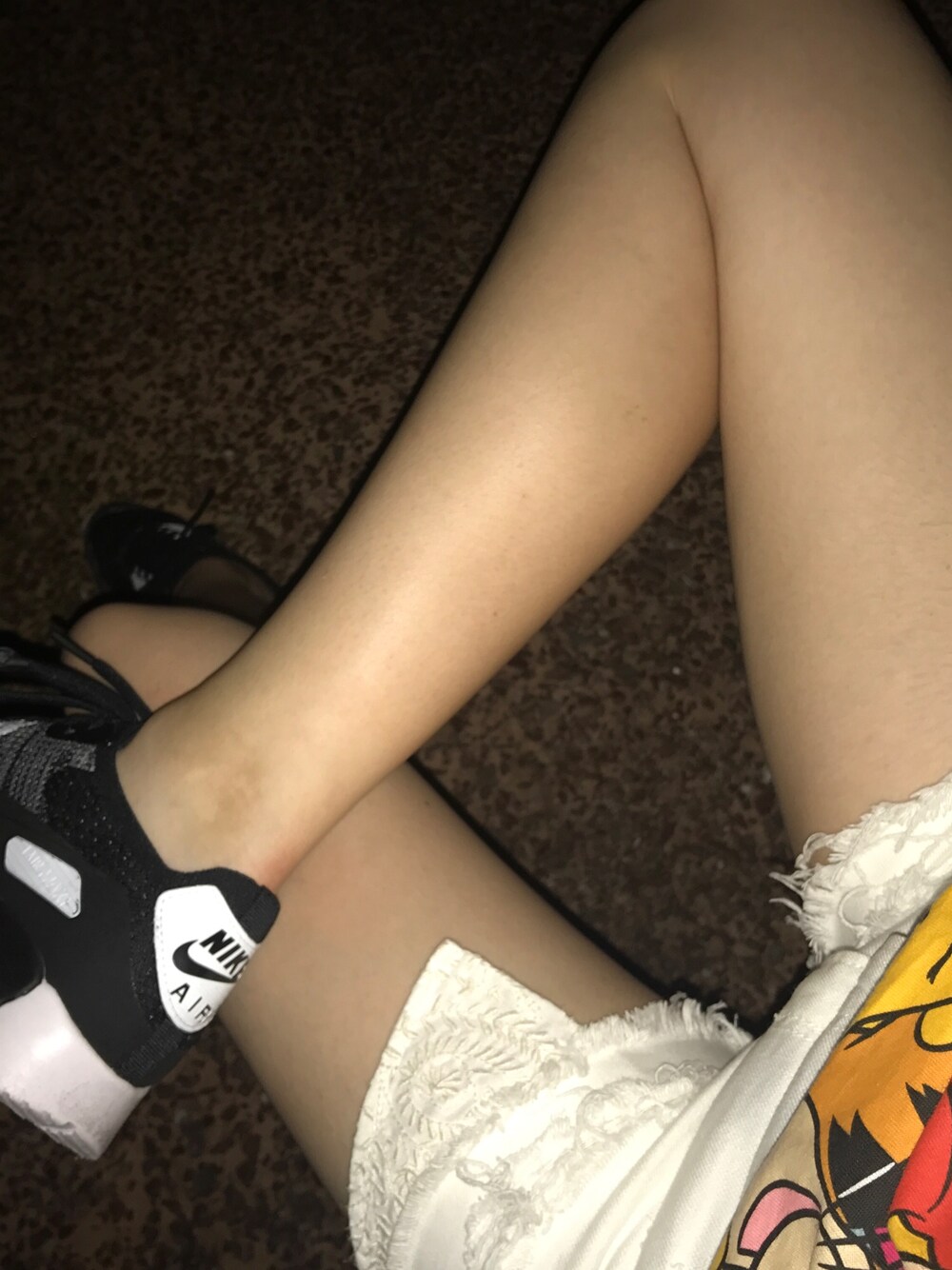 「NIKEのアイテム（スニーカー、ブラック系）」を使った、Yunaさん（レディース・167cm）の夏コーディネートの1枚目の写真