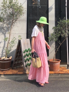 「CLYDE（クライド）のアイテム」を使った、橋本江莉果さん（レディース・165cm）の夏コーディネート