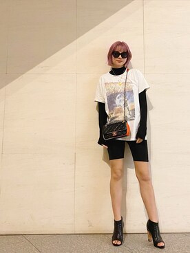 「STYLENANDA（スタイルナンダ）のアイテム（Tシャツ/カットソー）」を使った、橋本江莉果さん（レディース・165cm）の秋コーディネート