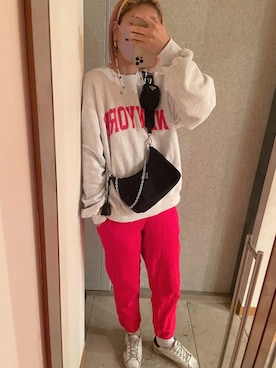 「アイテム（スウェットパンツ）」を使った、橋本江莉果さん（レディース・166cm）の春コーディネート