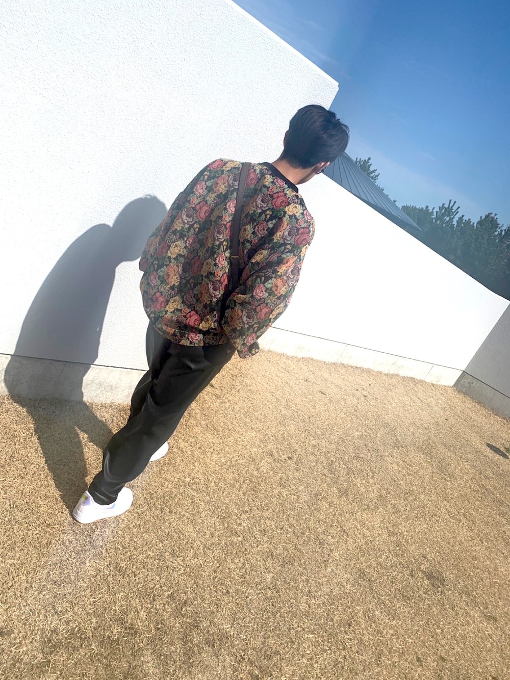 「春コーデ、公園」｜「HAREのアイテム（Tシャツ/カットソー、その他）」を使った、ryuukaさん（メンズ・170cm）の春コーディネートの1枚目の写真