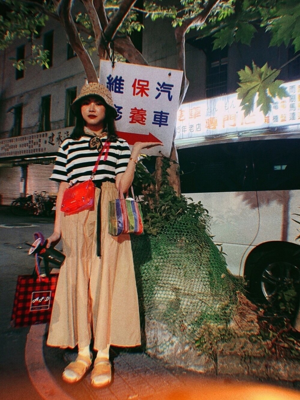 「YSLのアイテム（サンバイザー、ブラウン系）」を使った、❃✾Annie✾❃さん（レディース・158cm）の秋コーディネートの1枚目の写真