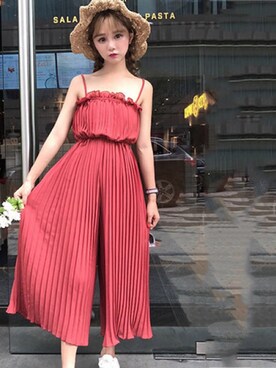 「プリーツ」｜「アイテム（つなぎ/オールインワン）」を使った、Raffinasさん（レディース・160cm）の夏コーディネート