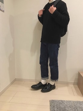 「TOMORROWLAND （トゥモローランド）のアイテム（ニット/セーター、ブラック系）」を使った、reeeeoさん（メンズ・168cm）の秋コーディネート