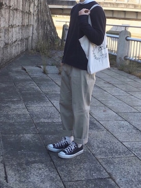 「URBAN RESEARCH（アーバンリサーチ）のMHL.×URBAN RESEARCH　別注LOGO SWEAT（スウェット、ブルー系）」を使った、reeeeoさん（メンズ・168cm）の冬コーディネート