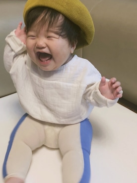 「アイテム（タイツ/ストッキング、ブルー系）」を使った、肉叽叽肉叽叽さん（キッズ・70cm）の秋コーディネート