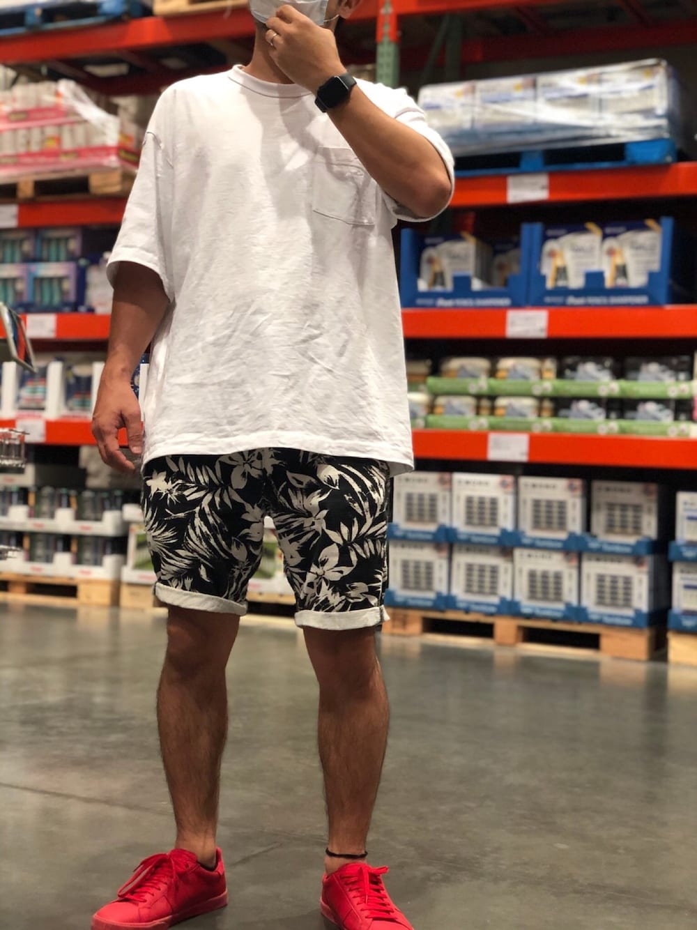 「シンプル、ビッグシルエット、夏だ！Tシャツ着よう！、短パン、ユニクロ、ビッグT、メンズコーデ、ビッグTシャツ、オーバーサイズＴ、メンズファッション」｜「UNIQLOのアイテム（Tシャツ/カットソー、ホワイト系）」を使った、Makotoさん（メンズ・171cm）の夏コーディネートの1枚目の写真