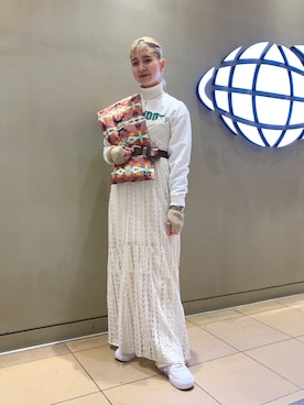 「アイテム（マフラー）」を使った、コウノナホさん（レディース・164cm）の冬コーディネート