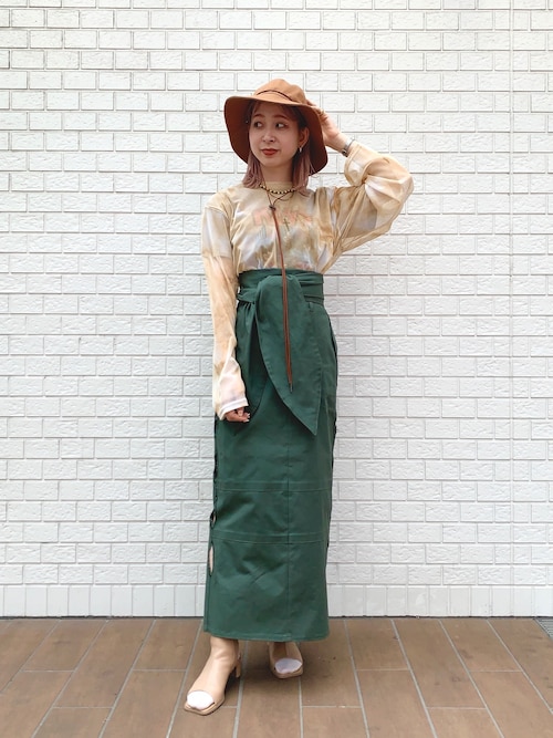 コウノナホさんのコーディネート