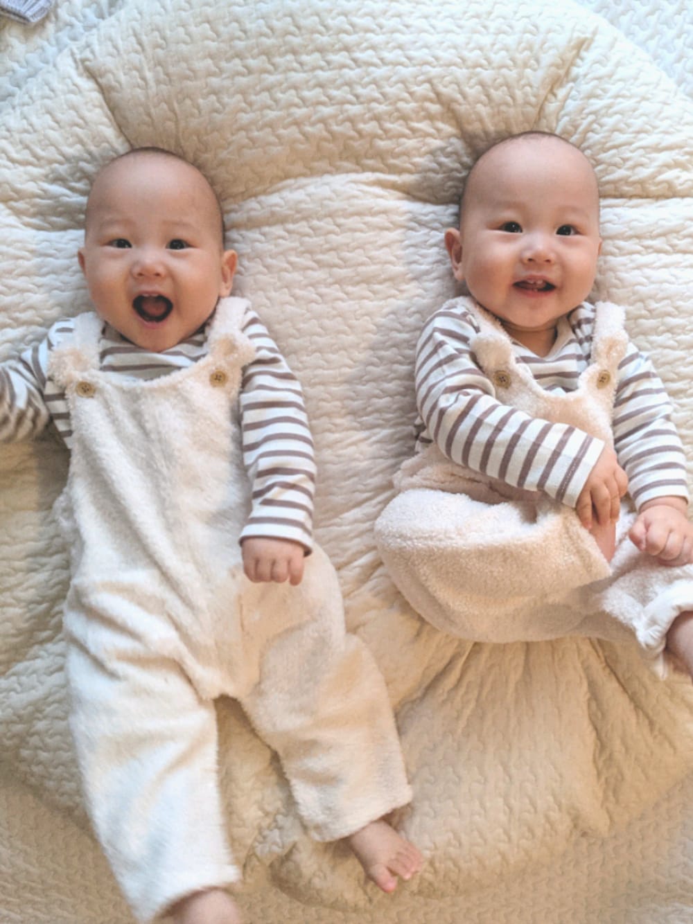 新品未使用 バーバリーロンドン サロペット オーバーオール　クマ　熊　ページュ KP BOY（ケーピーボーイ）の「くまのぬいぐるみ付きニット裏毛裏起毛の