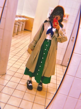 「緑」｜「アイテム（トレンチコート）」を使った、りーのーさん（レディース・155cm）の春コーディネート