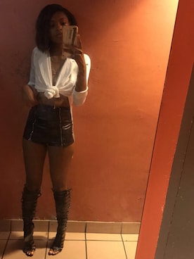 「MOTO」｜Destini Russellさん（レディース・163cm）の秋コーディネート