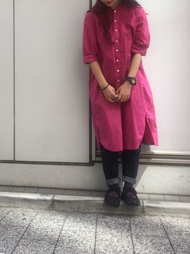 シャツワンピースを使った ショッキングピンク のレディース人気ファッションコーディネート Wear