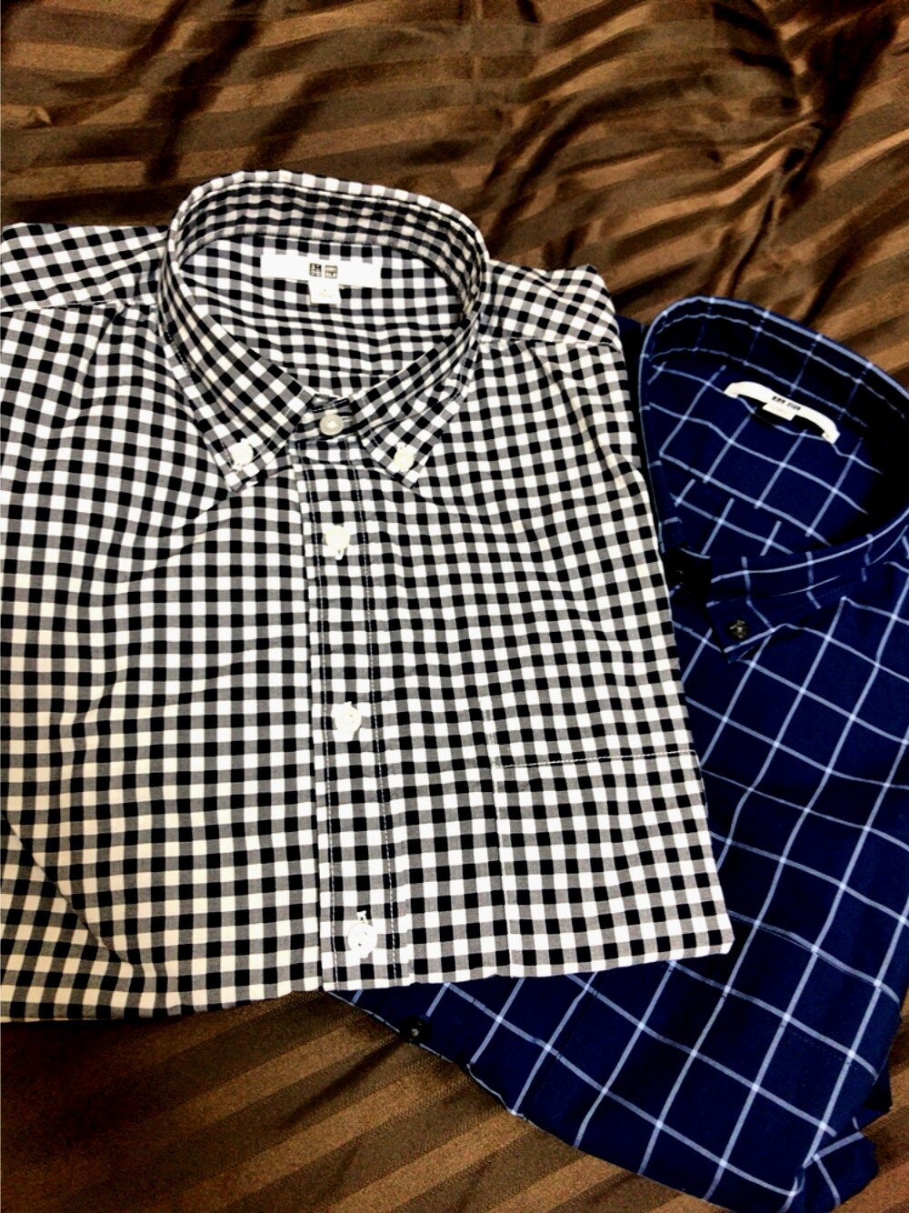 「UNIQLOのMEN プレミアムリネンチェックシャツ（長袖）（シャツ/ブラウス、ブルー系）」を使った、yusukeさん（メンズ・165cm）の春コーディネートの1枚目の写真
