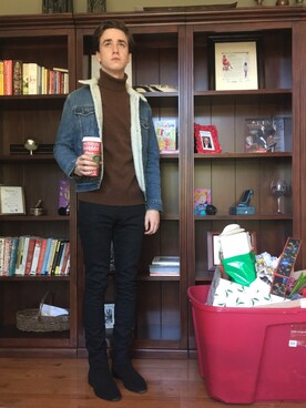 「holiday」｜「アイテム（デニムジャケット）」を使った、chipskylurkさん（メンズ・183cm）の冬コーディネート