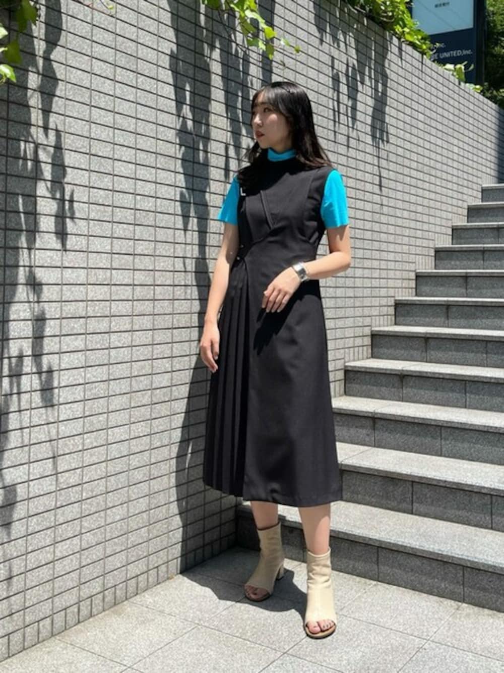 アシンメクロスレイヤードワンピース アシメクロス リネンライク レイヤードワンピースを使った人気