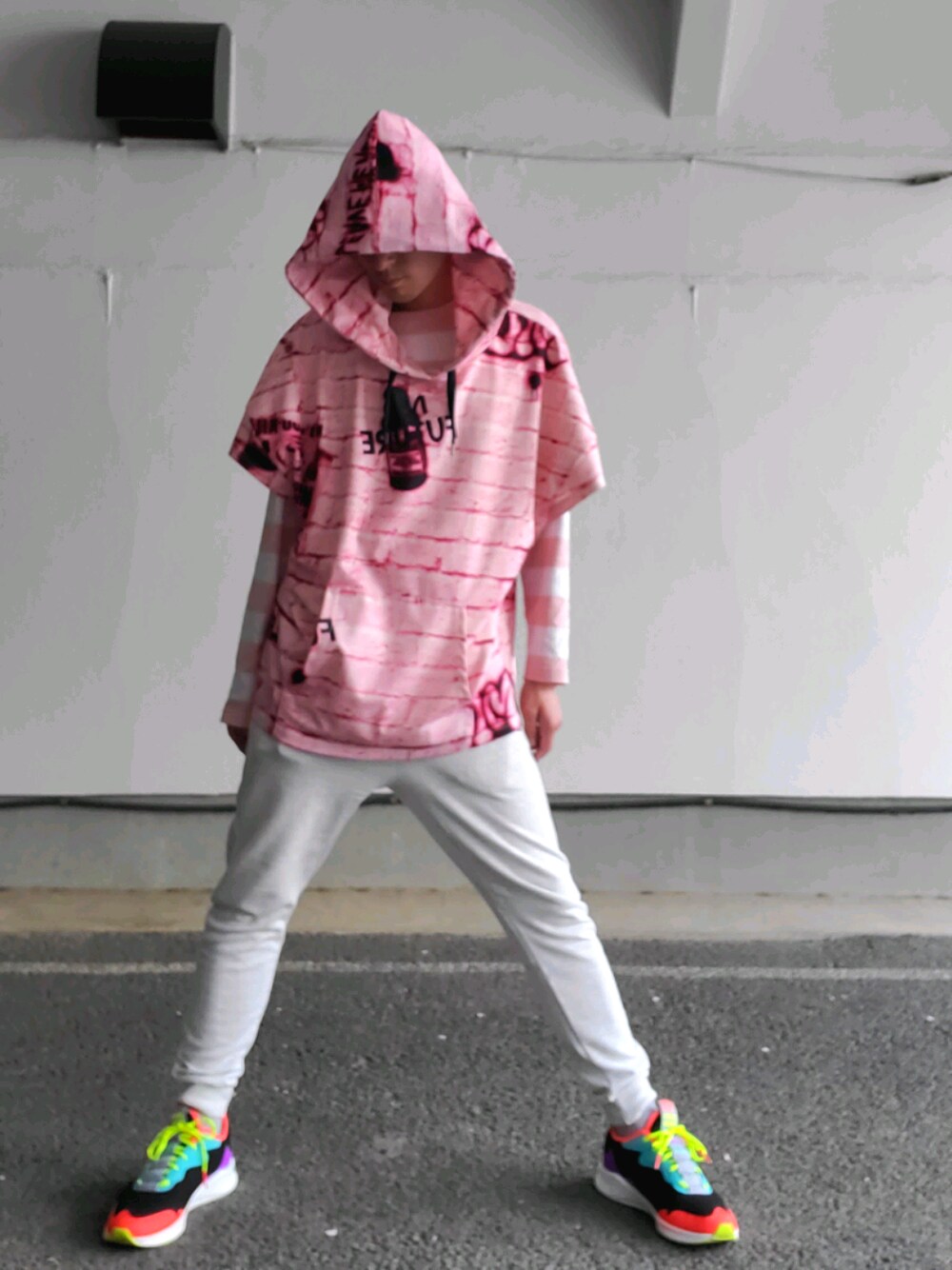 「ピンク、ミルクボーイ、プーマ、オーバーサイズ、ストリート」｜「PUMAのアイテム（スニーカー、その他）」を使った、ポン太さん（メンズ・175cm）の夏コーディネートの1枚目の写真