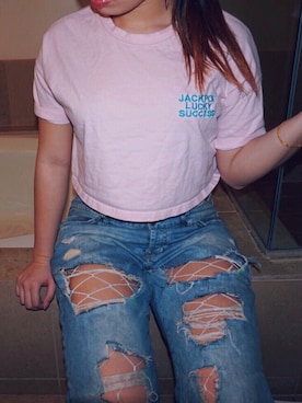 「distressed jeans」｜Kaitlynn Hongさん（レディース・160cm）の冬コーディネート