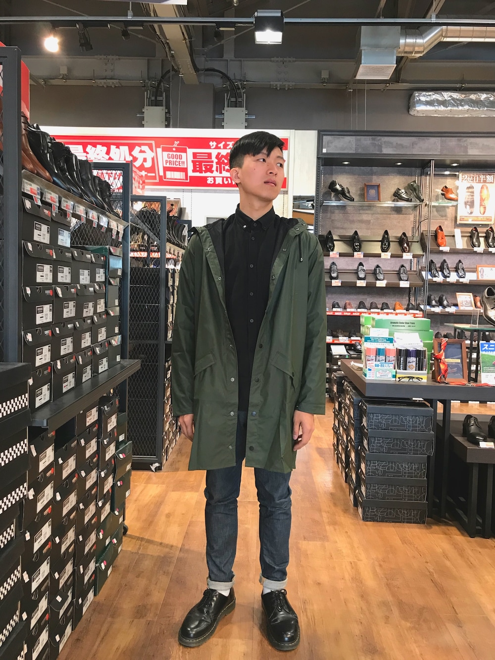 「2018」｜「H&Mのアイテム（シャツ/ブラウス、ブラック系）」を使った、JW10Tさん（メンズ・176cm）の夏コーディネートの1枚目の写真