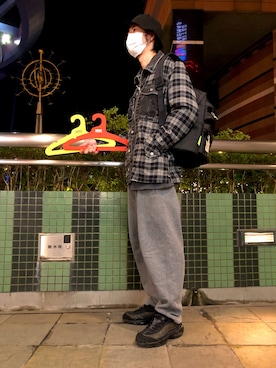 「DIESEL」｜「アイテム（スウェットパンツ）」を使った、モーシーさん（メンズ・179cm）の冬コーディネート