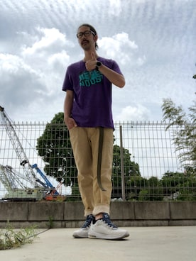 「DIESEL」｜「アイテム（アナログ腕時計）」を使った、モーシーさん（メンズ・179cm）の春コーディネート