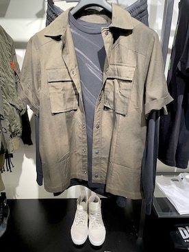 「DIESEL（ディーゼル）のメンズ パーフォレーテッドレザー ハイカットスニーカー（スニーカー、ホワイト系）」を使った、モーシーさん（メンズ・179cm）の夏コーディネート