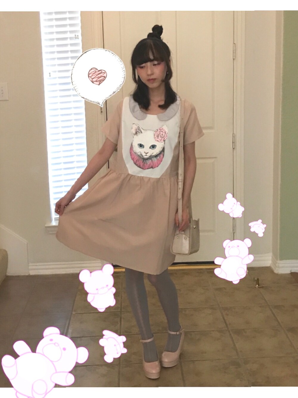 「cat、harajuku」｜「MELANTRICK HEMLIGHETのアイテム（ワンピース、ピンク系）」を使った、rinnosukeさん（レディース・160cm）の秋コーディネートの1枚目の写真