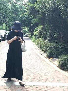 「mujiのアイテム（キャップ、ブルー系）」を使った、Arenologyさん（レディース・158cm）の秋コーディネート