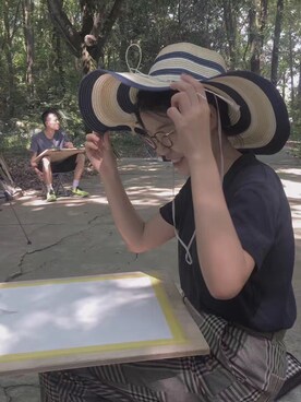 「MONKI（モンキ）のアイテム（カーゴパンツ）」を使った、DeNi_的你さん（レディース・158cm）の秋コーディネート