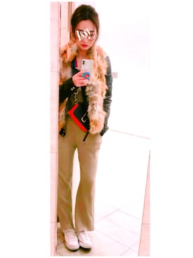 「MARC JACOBS（マークジェイコブス）のアイテム（ボディバッグ/ウエストポーチ）」を使った、issyさん（レディース・162cm）の冬コーディネート