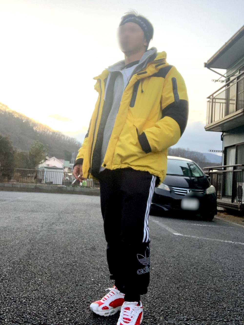 「ストリート系、supreme、ノースフェイス、adidas、長野県、冬コーデ」｜「schottのSCHOTT ショット/ 2TONE SNORKEL DOWN PARKA スノーケルダウンパーカー / 3182011（ダウンジャケット/コート、イエロー系）」を使った、mahirooooooo（相互）さん（メンズ・172cm）の冬コーディネートの1枚目の写真