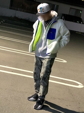 「ストリート系」｜「アイテム（ブルゾン）」を使った、mahirooooooo（相互）さん（メンズ・172cm）の春コーディネート