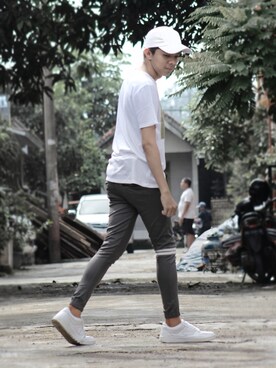 「PULL&BEAR（プルアンドベア）のアイテム（スニーカー）」を使った、Rizky Ardinsyahさん（メンズ・170cm）の春コーディネート