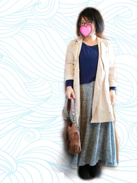 「GU（ジーユー）のアイテム（Tシャツ/カットソー、ブルー系）」を使った、トミーサクさん（レディース・152cm）の春コーディネート